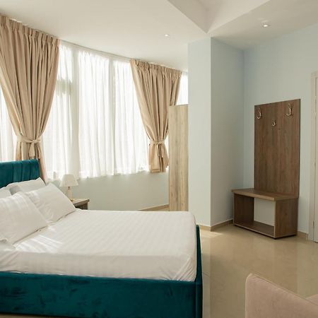 Alv Rent Rooms Vlore Ngoại thất bức ảnh