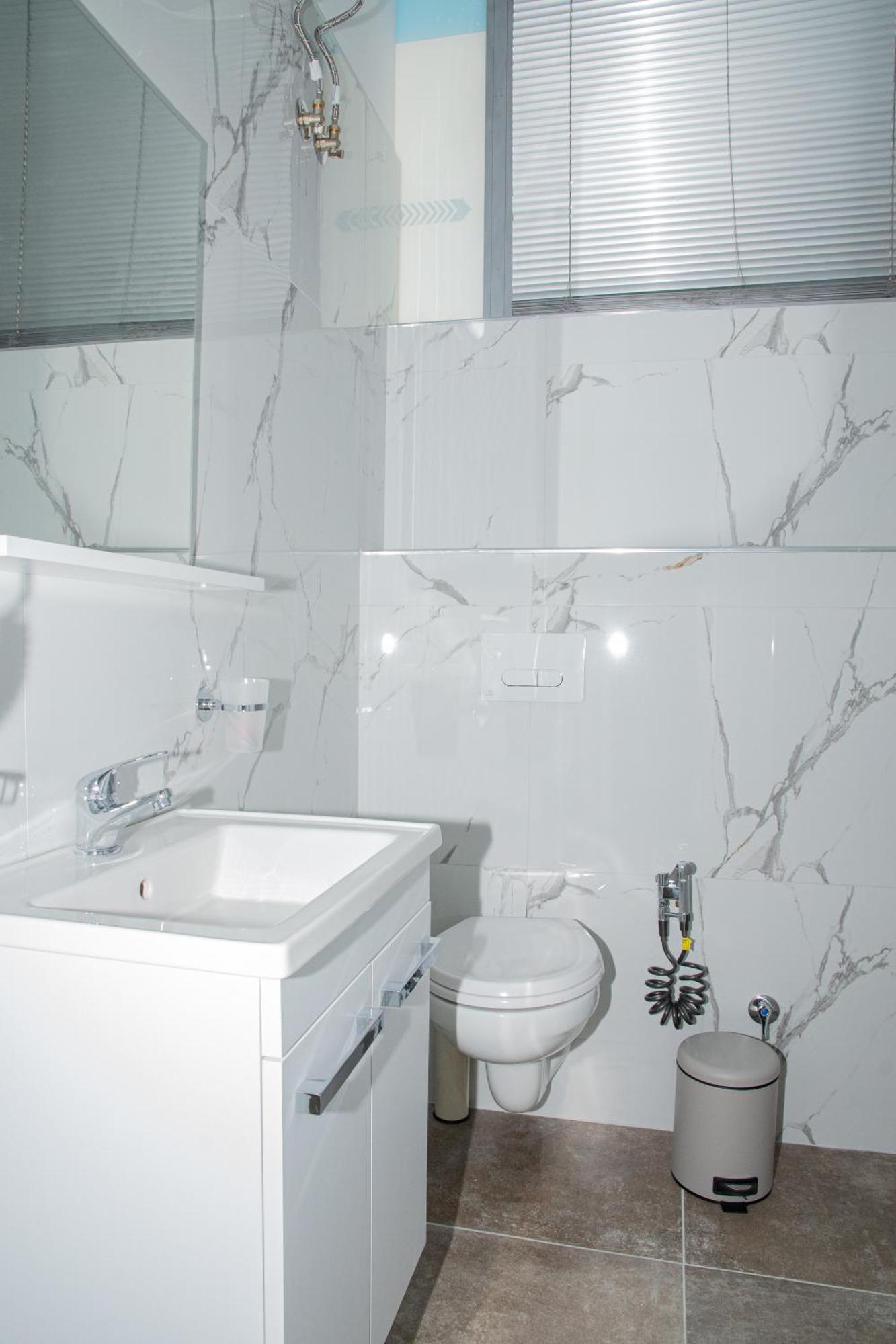 Alv Rent Rooms Vlore Ngoại thất bức ảnh
