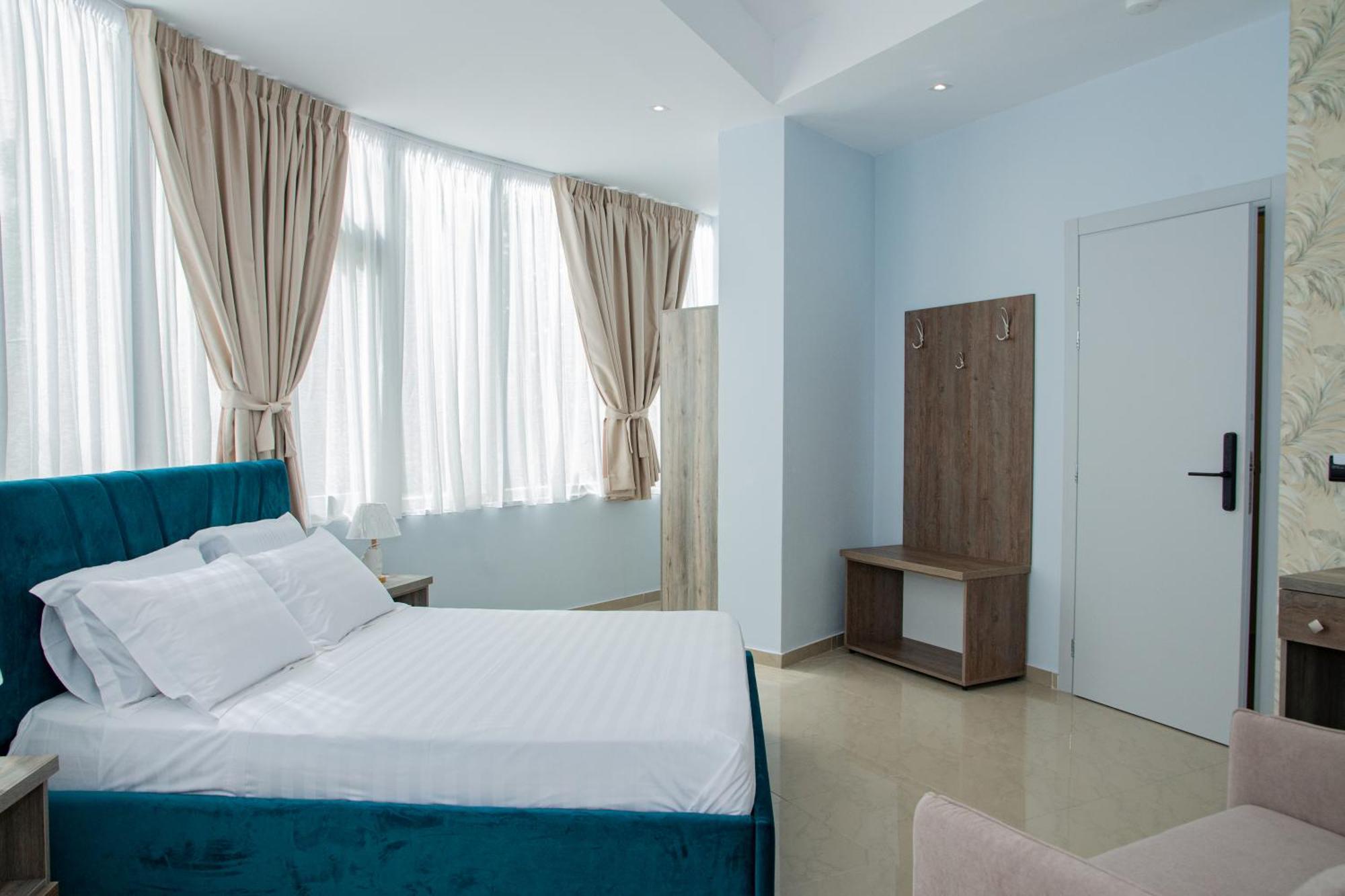 Alv Rent Rooms Vlore Ngoại thất bức ảnh