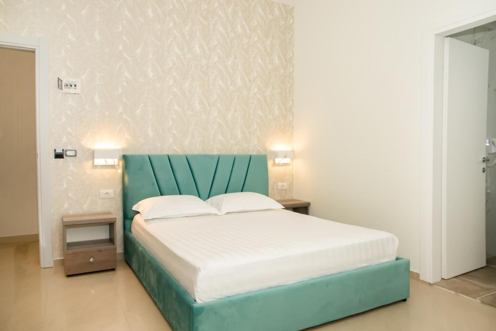 Alv Rent Rooms Vlore Ngoại thất bức ảnh
