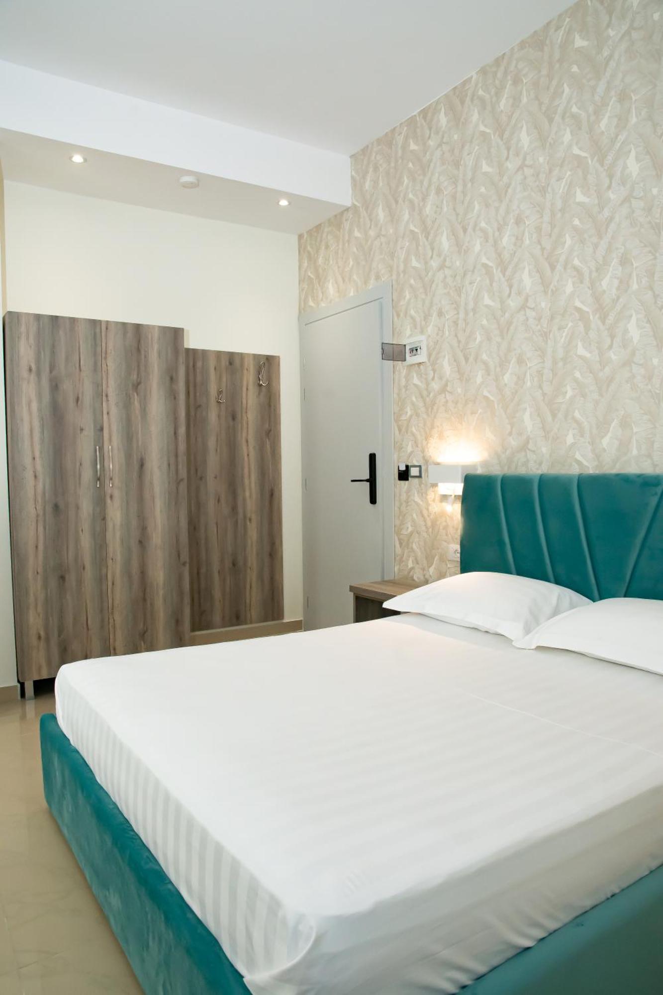 Alv Rent Rooms Vlore Ngoại thất bức ảnh